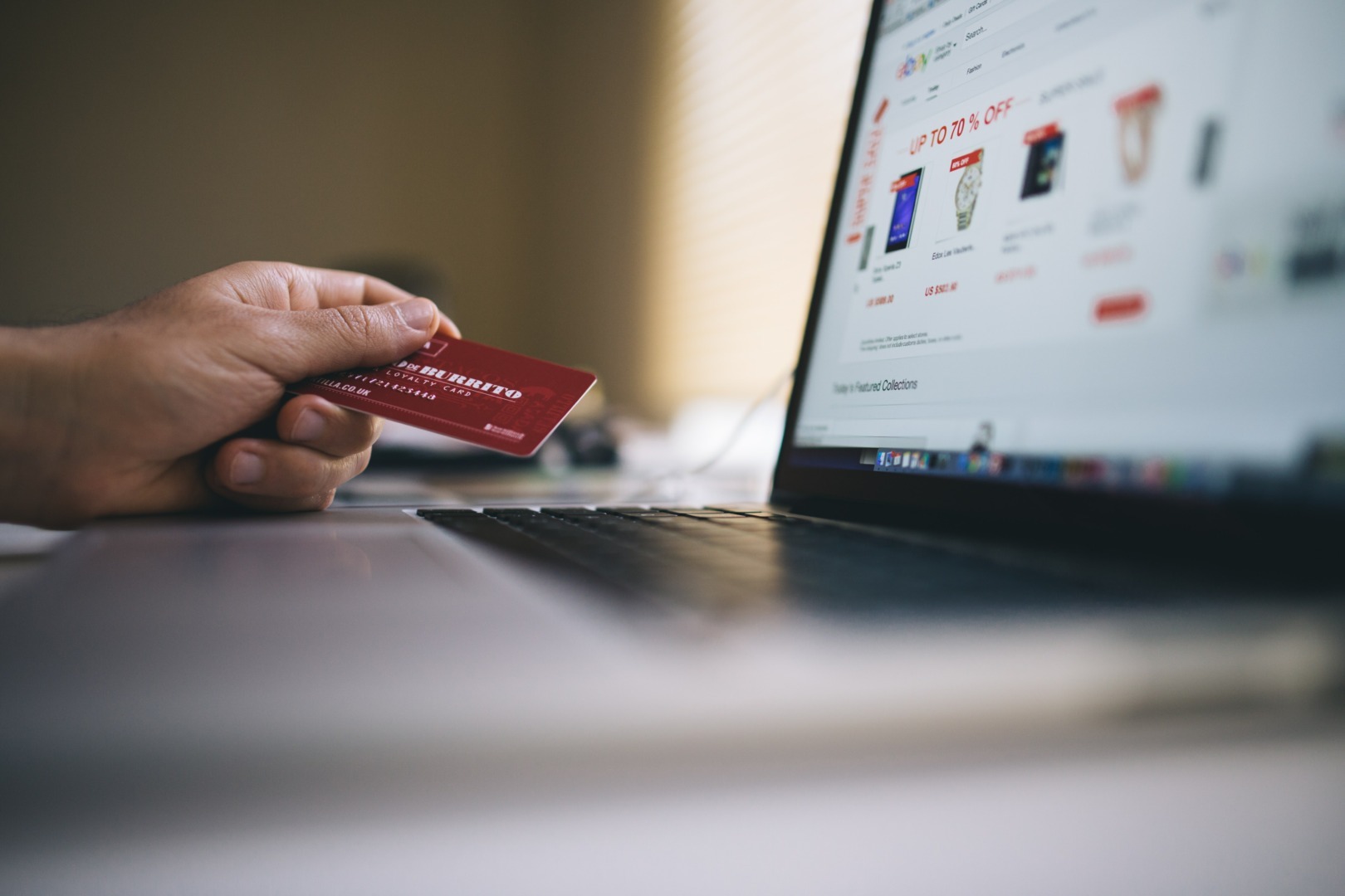 evomag investește 200.000 de euro în tehnologie pentru a pregăti platforma de Black Friday