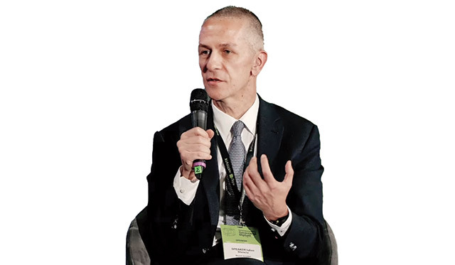 Iulian Stanciu și Adrian Crețoiu vor să preia controlul asupra NIS Petrol și a benzinăriilor Gazprom