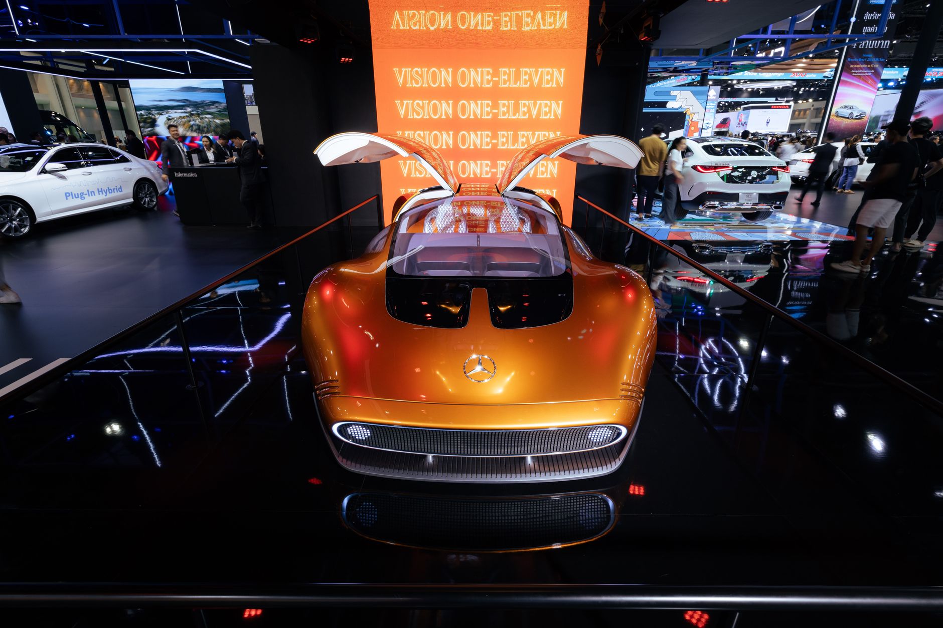 Tesla prezintă noul Roadster: un automobil electric capabil de manevre aeriene și accelerații extreme