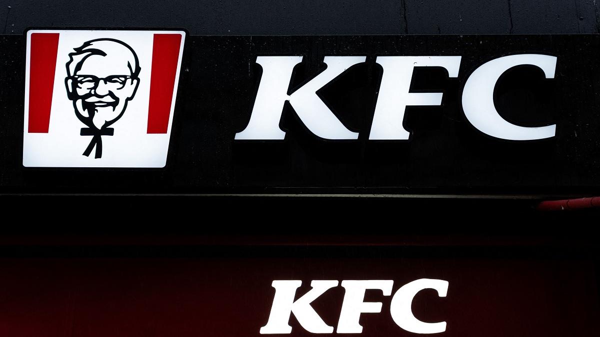 Schimbare majoră în industria fast-food: KFC renunță la Pepsi și trece la Coca-Cola în SUA