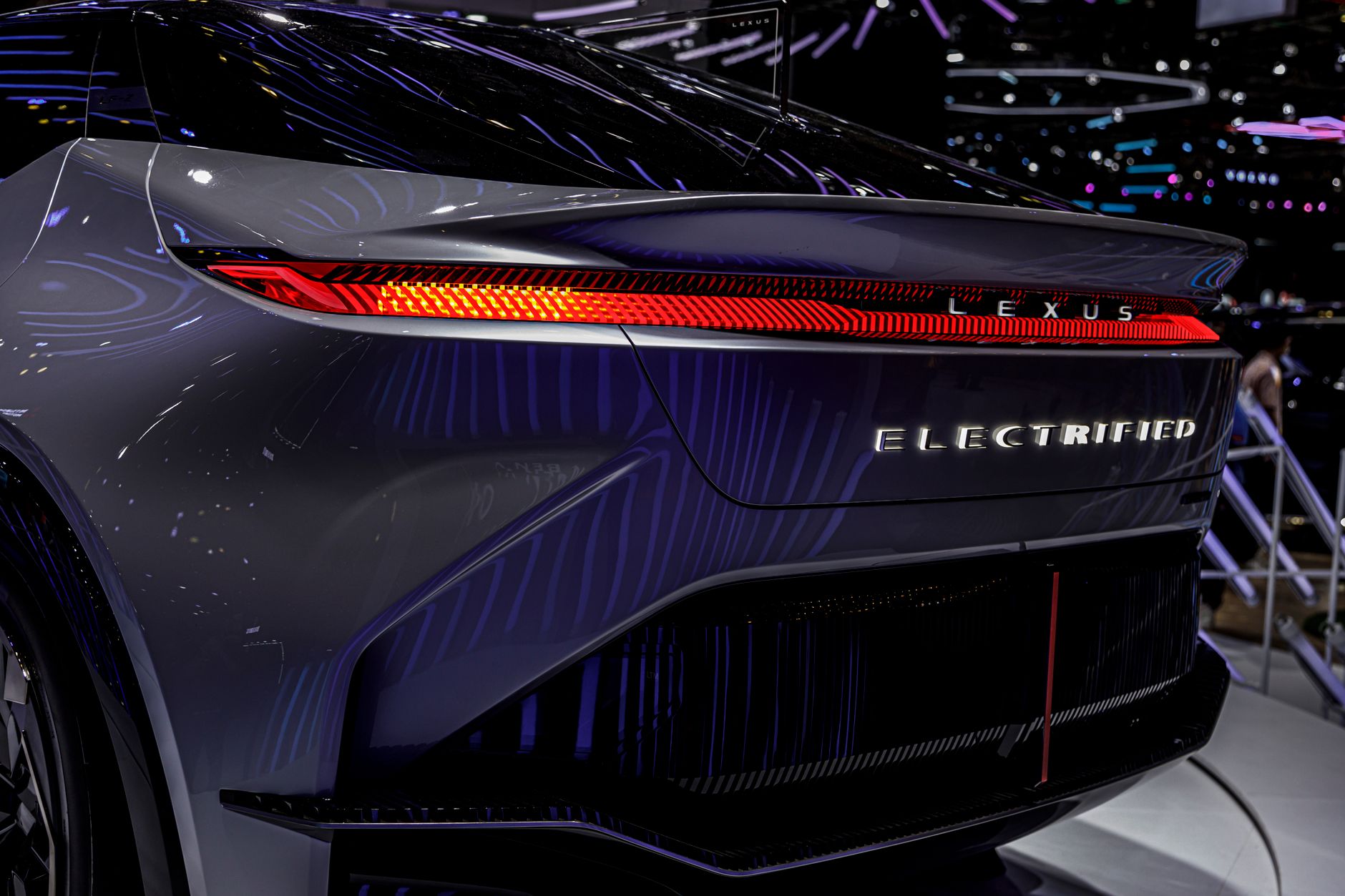 Tesla Roadster prezintă tehnologie spațială: noul prototip de la Elon Musk va costa sute de mii de dolari