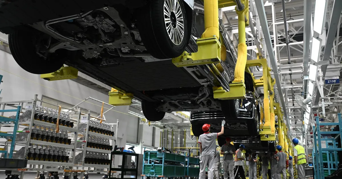 Chery extinde producția în Europa cu componente fabricate în România prin parteneriat cu Aumovio