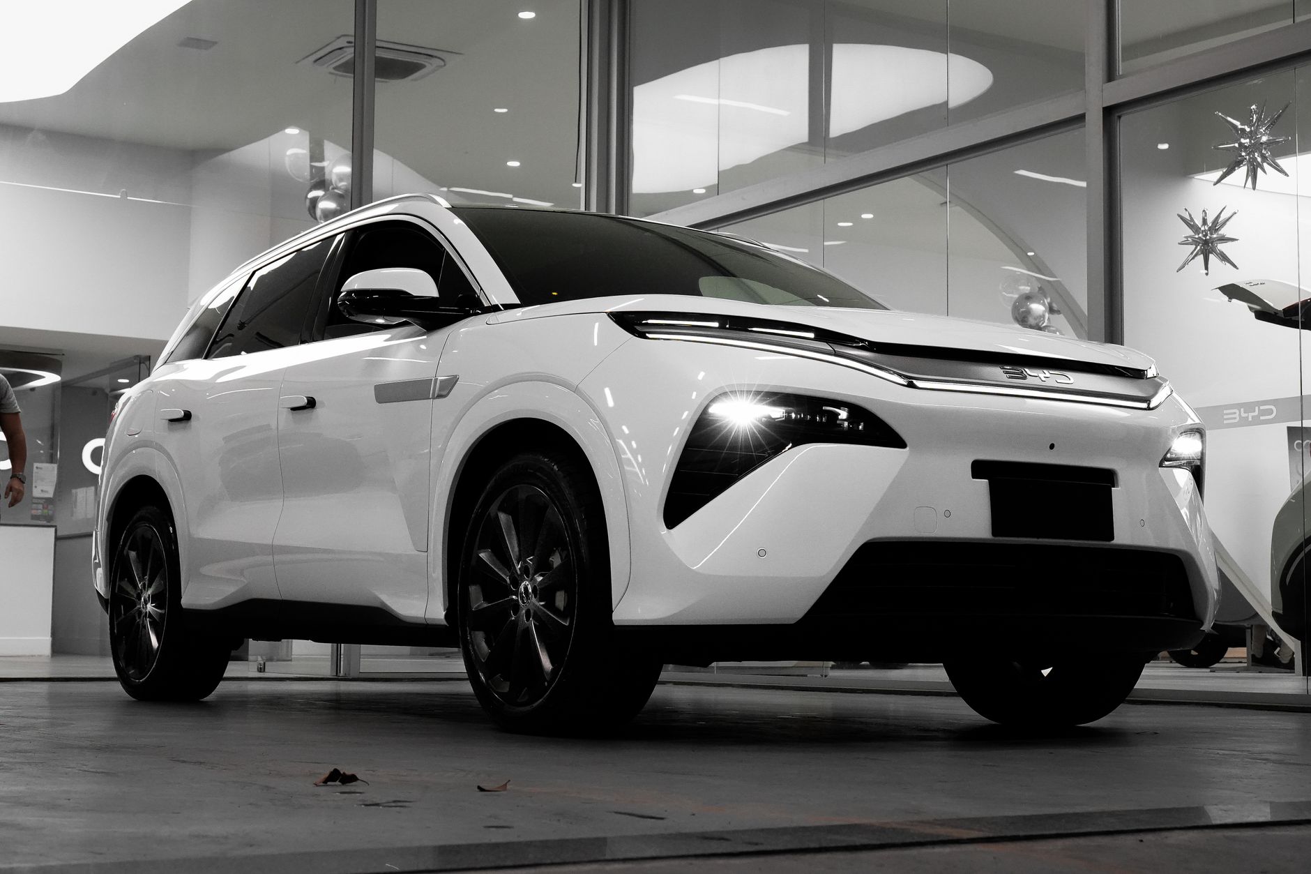 Ofensiva chineză pe segmentul premium din Europa: Producătorii auto vizează mărcile BMW, Mercedes și Audi