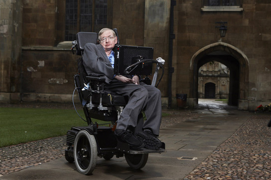 Avertismentul lui Stephen Hawking: Cum ar putea o elită de supraoameni să domine planeta
