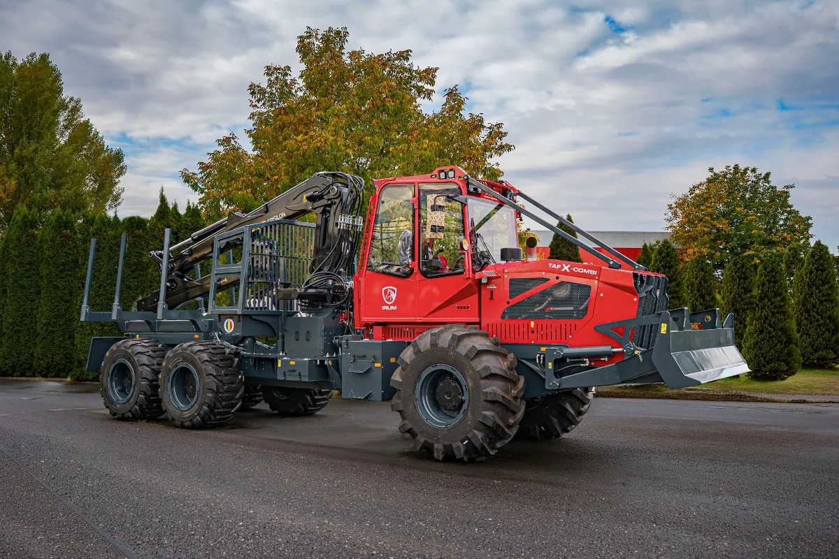 Producătorul IRUM Reghin lansează la München noul tractor forestier TAF-X Combi