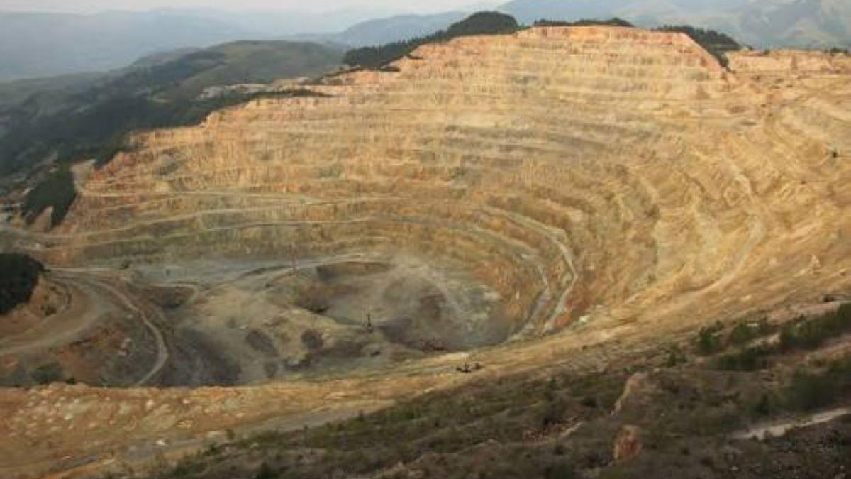 România exportă concentrat de cupru și importă produse finite, pierzând valoare adăugată