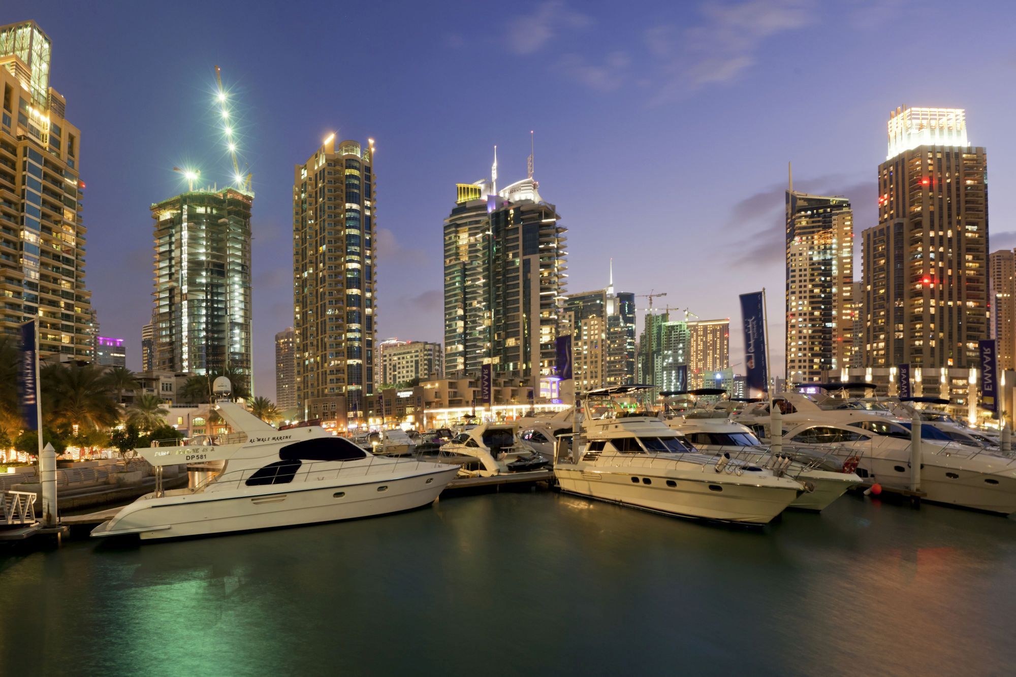 Scandal financiar în Dubai: AIX Investment Group a încetat să mai plătească mii de investitori