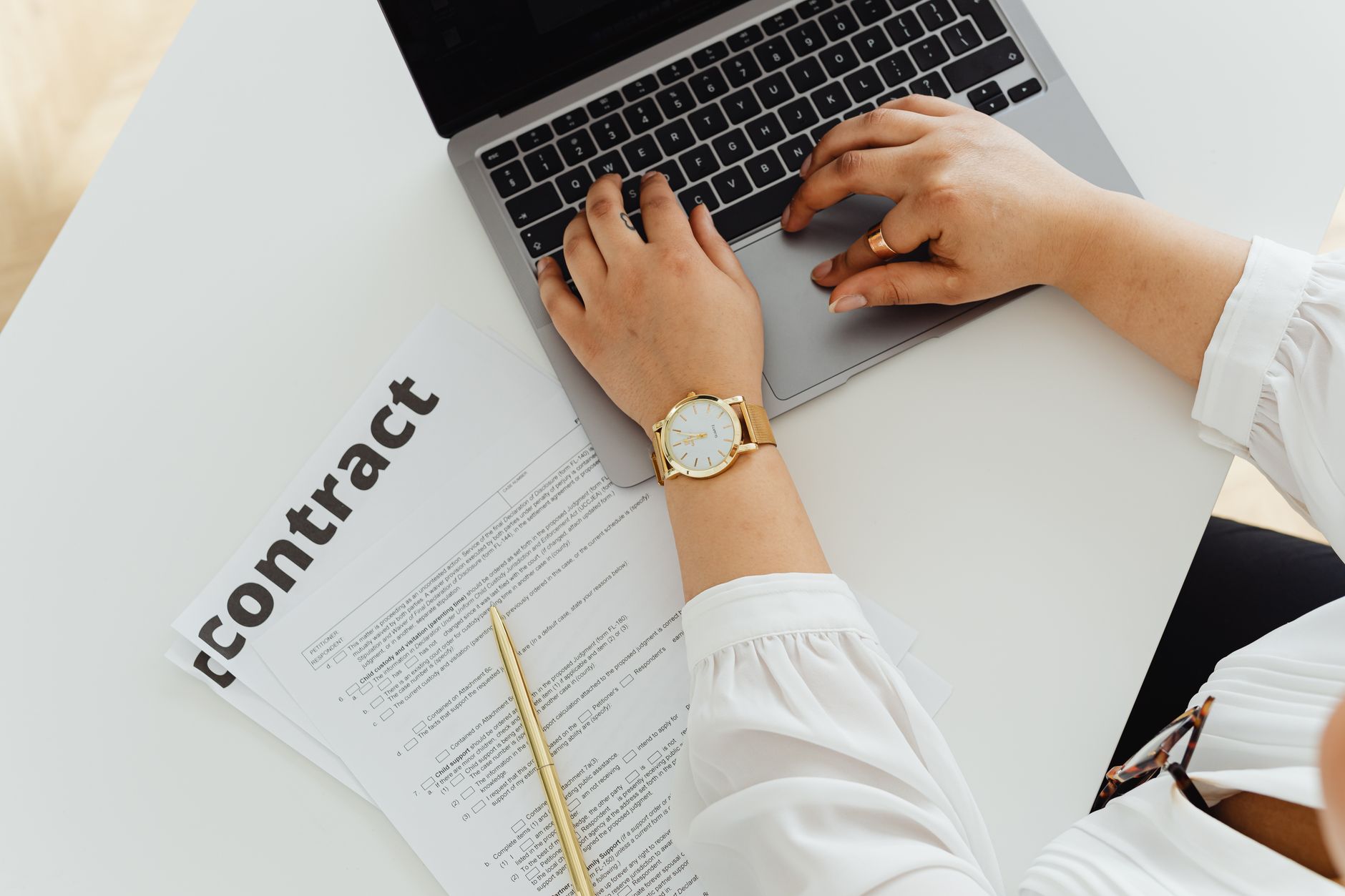 Semnarea online a contractelor: cum se reduce fereastra de așteptare de la 8 zile la câteva ore