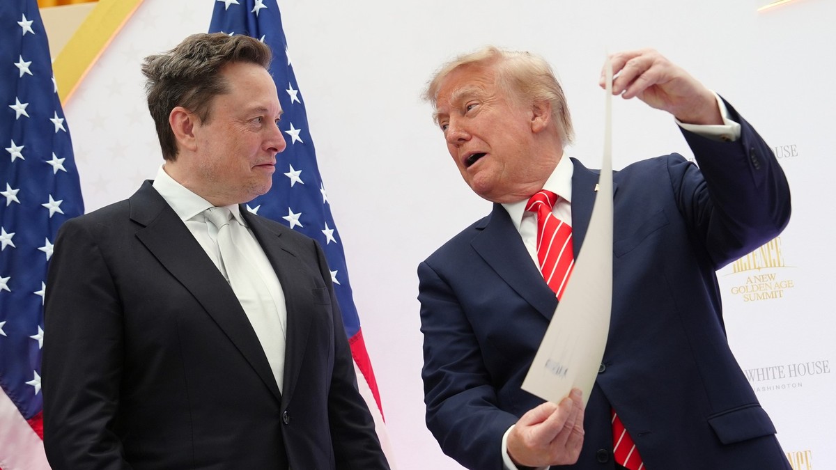 Elon Musk ar fi limitat accesul la rețeaua de sateliți Starshield în Ucraina