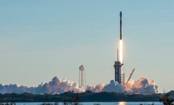 Elon Musk explorează fuziunea Tesla și SpaceX pentru a crea o companie de peste 3,6 trilioane de dolari