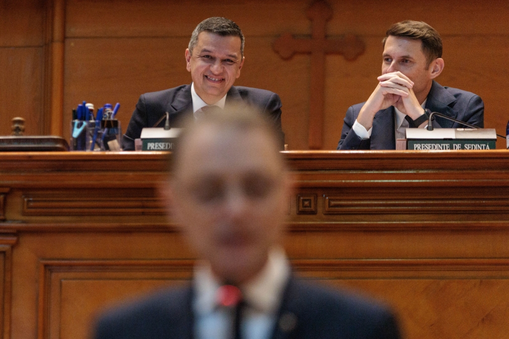 Cursul valutar: Leul se depreciază în fața euro după învestirea Guvernului Niculescu