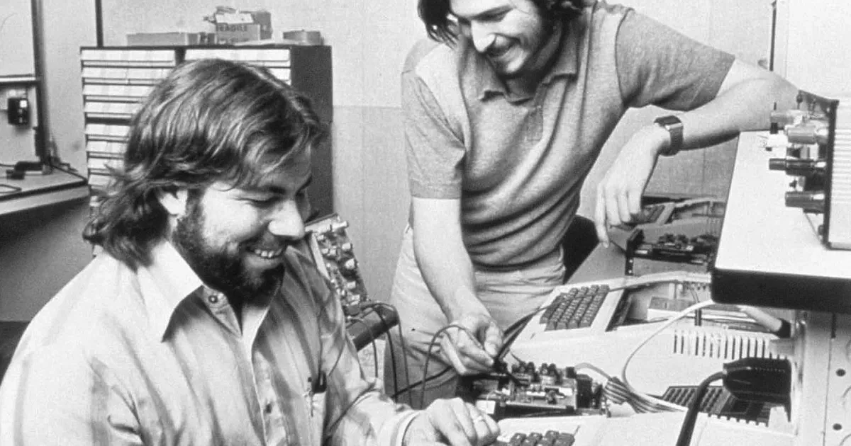 Primul computer Apple-1 a fost vândut la licitație pentru 1,15 milioane de dolari