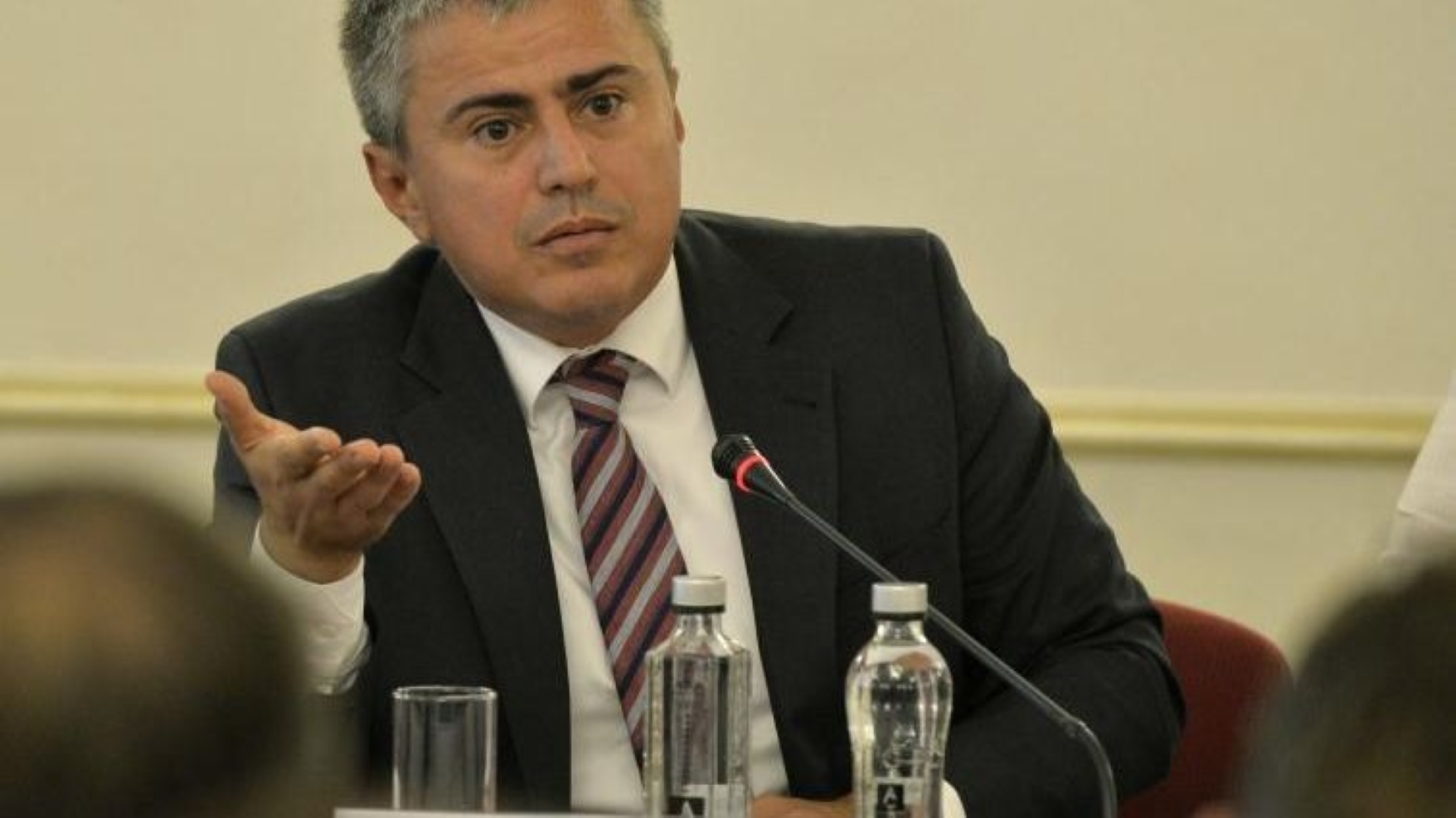 Impozitul pe locuințe ar putea crește de 27 de ori, avertizează Gabriel Biriș