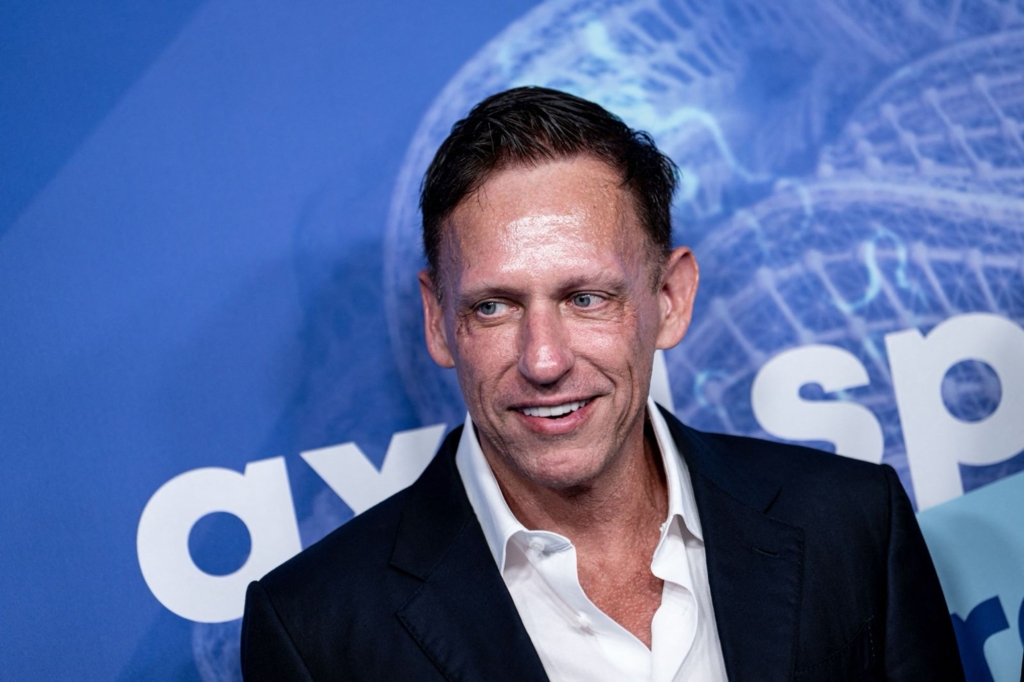 Peter Thiel avertizează că reglementarea inteligenței artificiale ar putea favoriza un regim autoritar