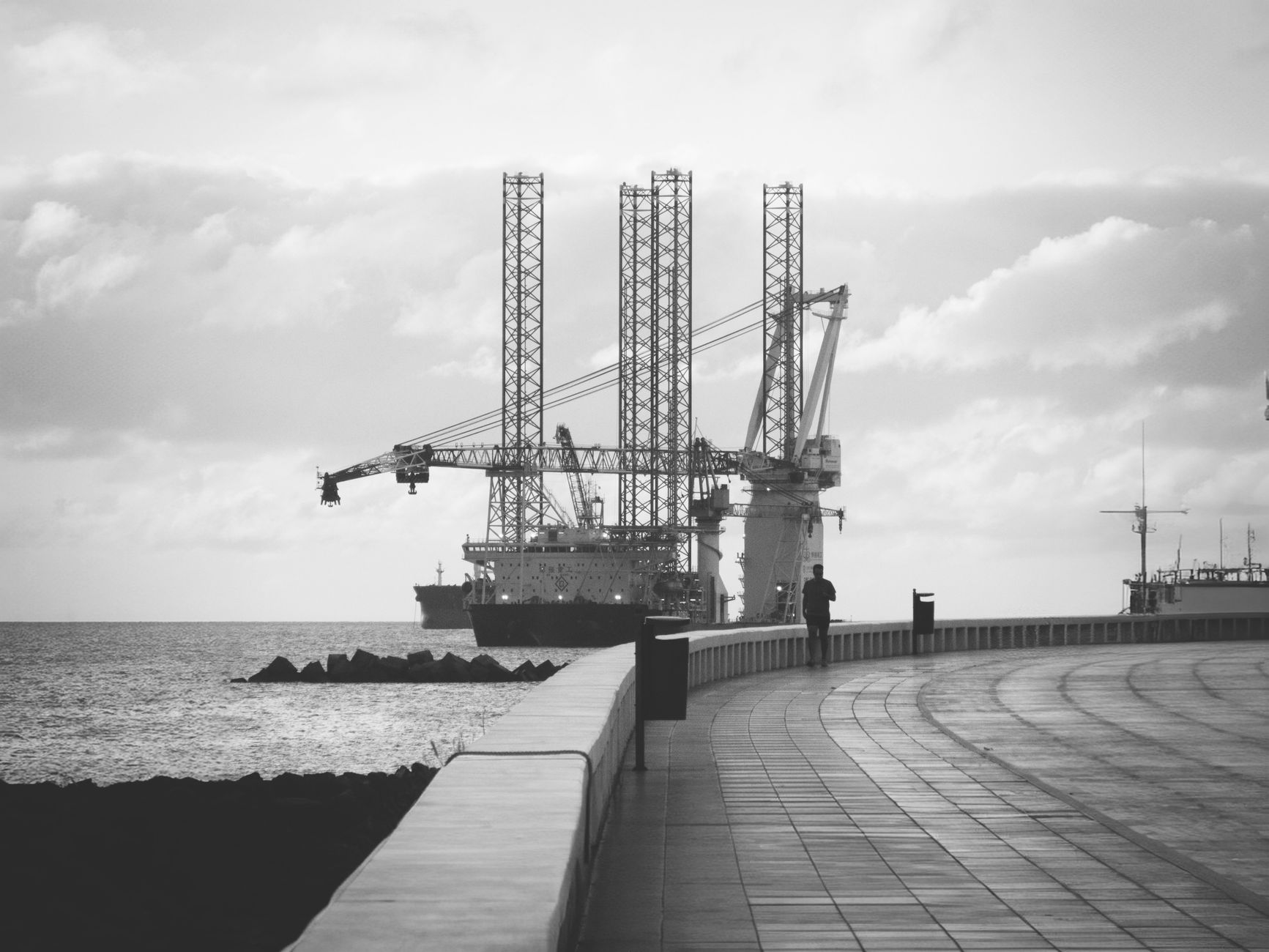 România ar putea deveni lider în producția de gaze din UE prin proiectul Neptun Deep, estimează Fitch