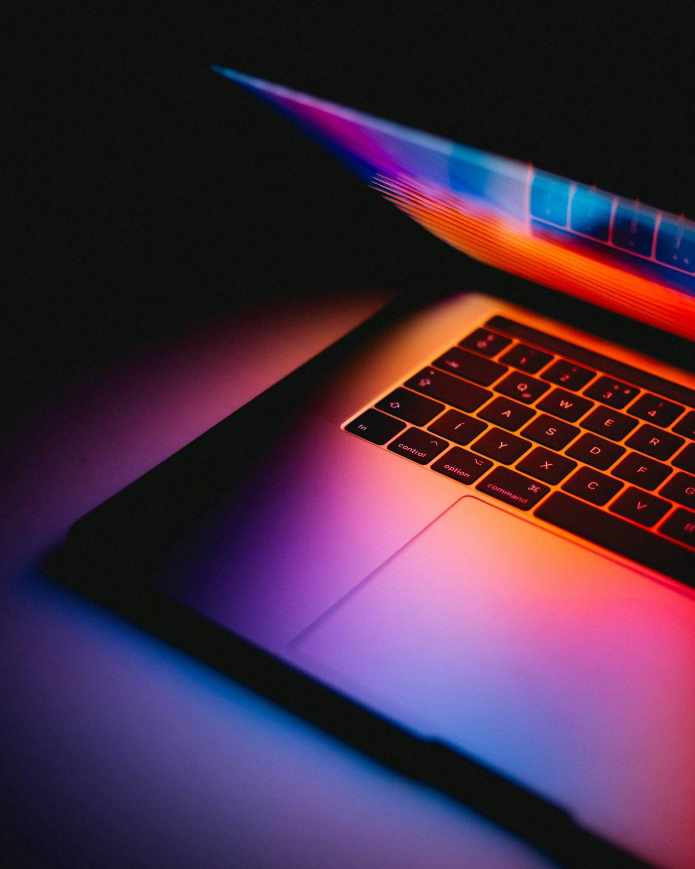Mii de site-uri sunt indisponibile după descoperirea unor vulnerabilități critice în PHP prin inteligență artificială