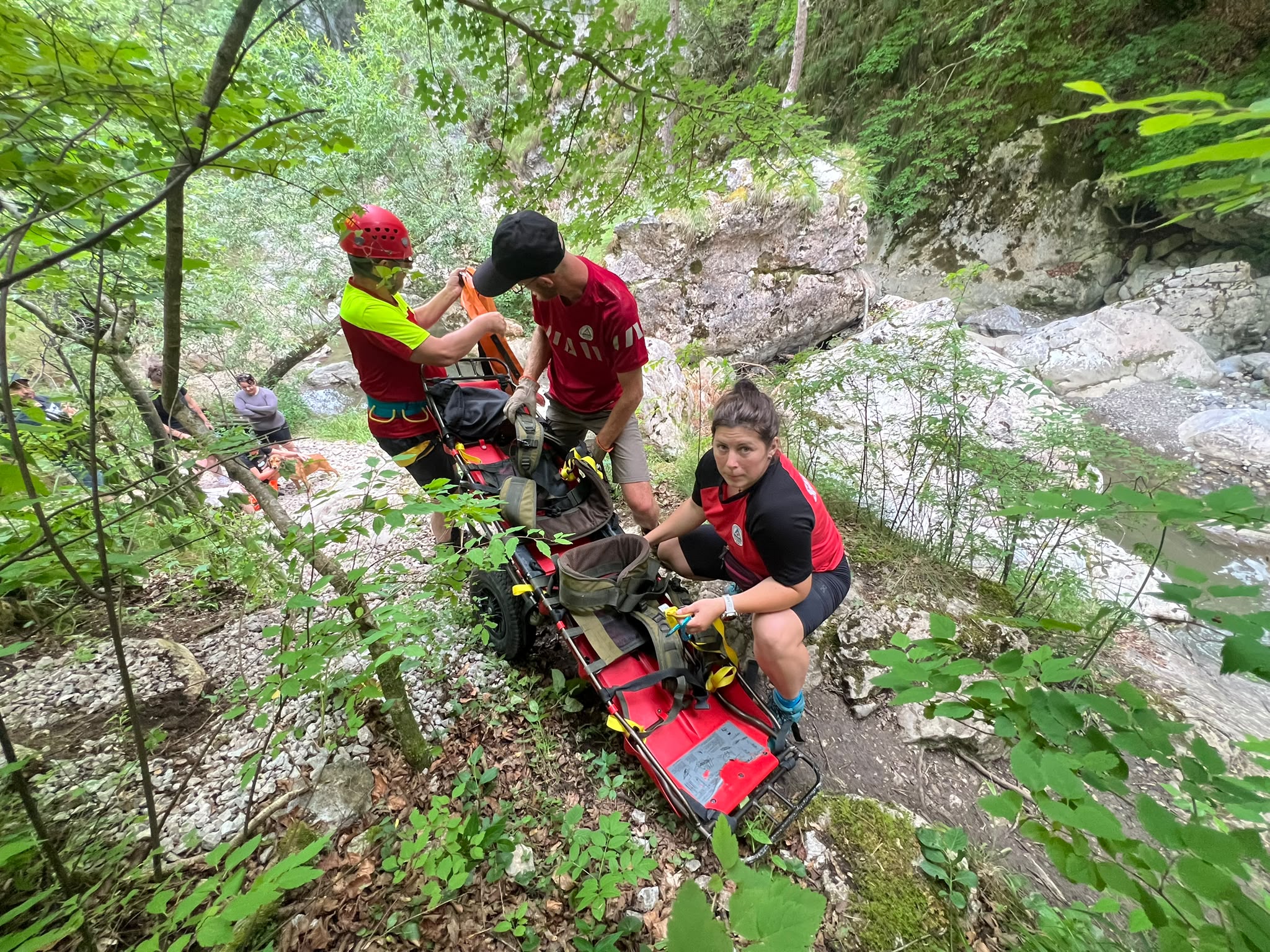Salvamont va utiliza inteligență artificială și peste 200 de drone pentru misiuni de salvare
