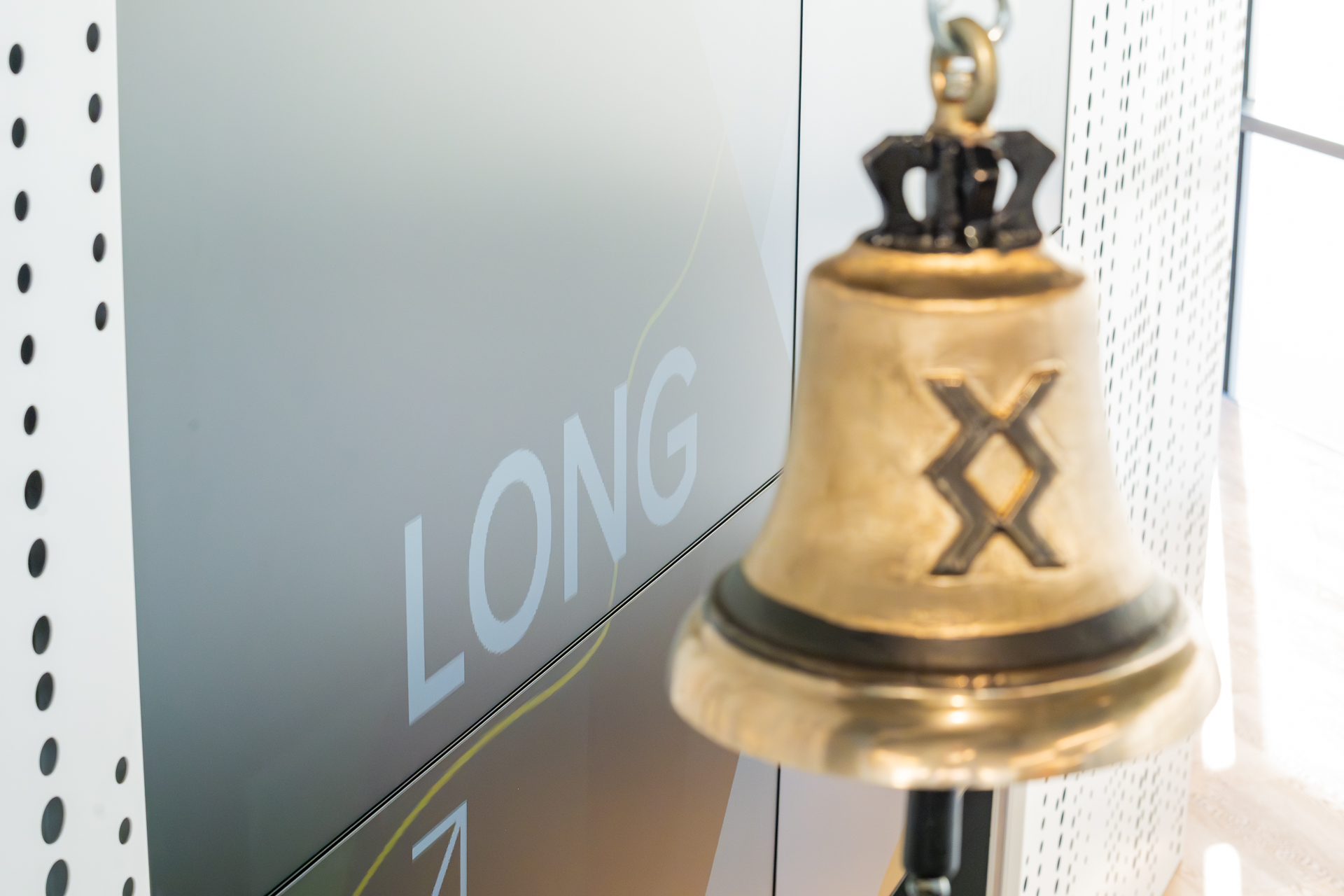 Infinity Capital a majorat participația în Longshield Investment Group la peste 15%