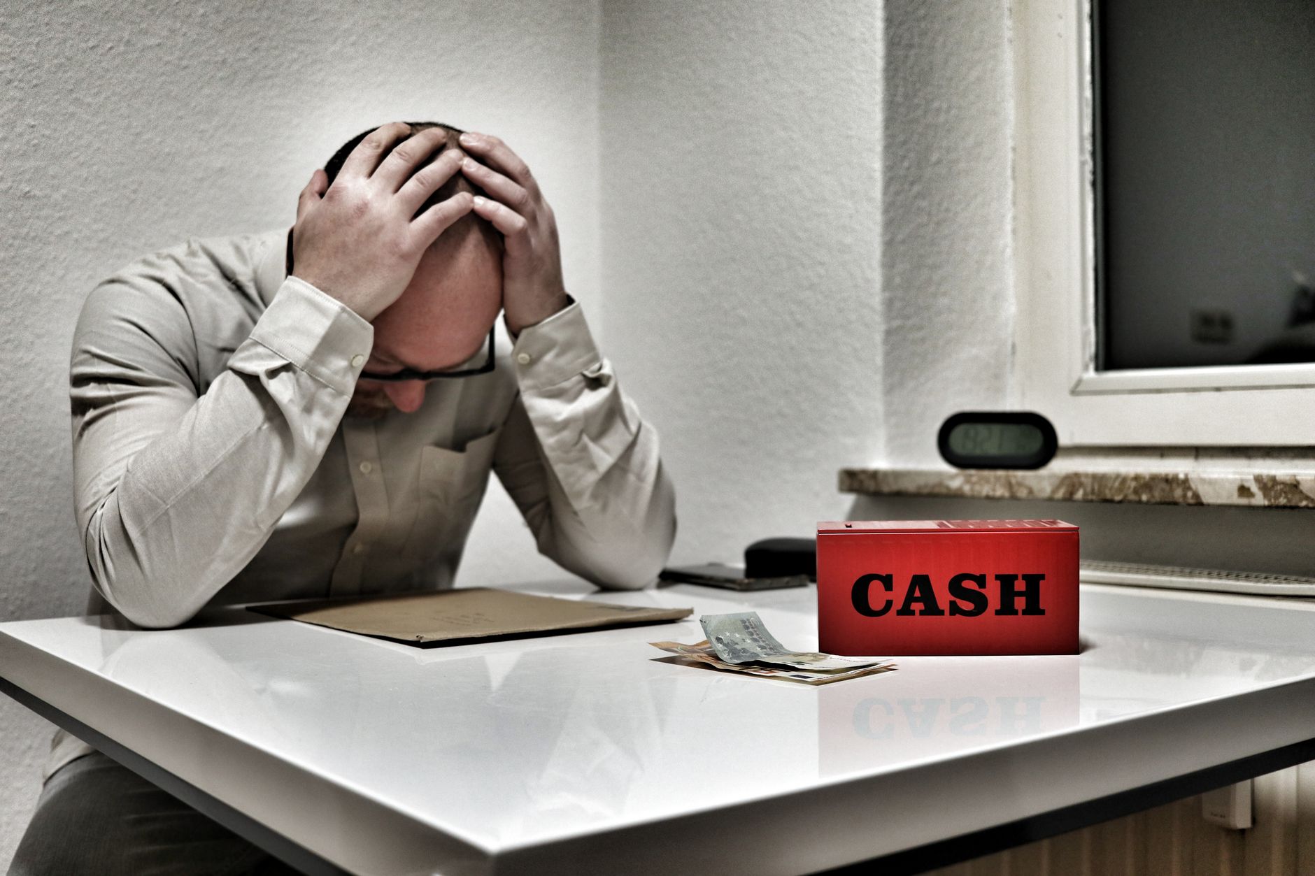 Riscul unui efect de domino în economia română: valul de insolvențe ar putea atinge vârful în primăvara anului viitor