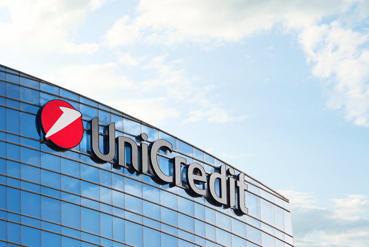 UniCredit finanțează cu 46 de milioane de lei o fabrică de componente pentru energie regenerabilă în Hunedoara