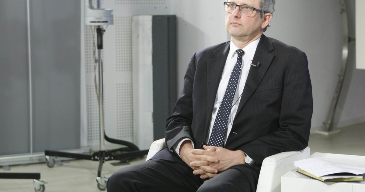 Propunere de la BNR: România are nevoie de un pact politic pentru reducerea deficitului sub 3% din PIB