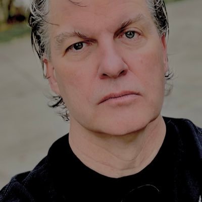 Michael Burry oferă sfaturi financiare pentru Generația Z: Cumpără o casă care costă jumătate din bugetul tău