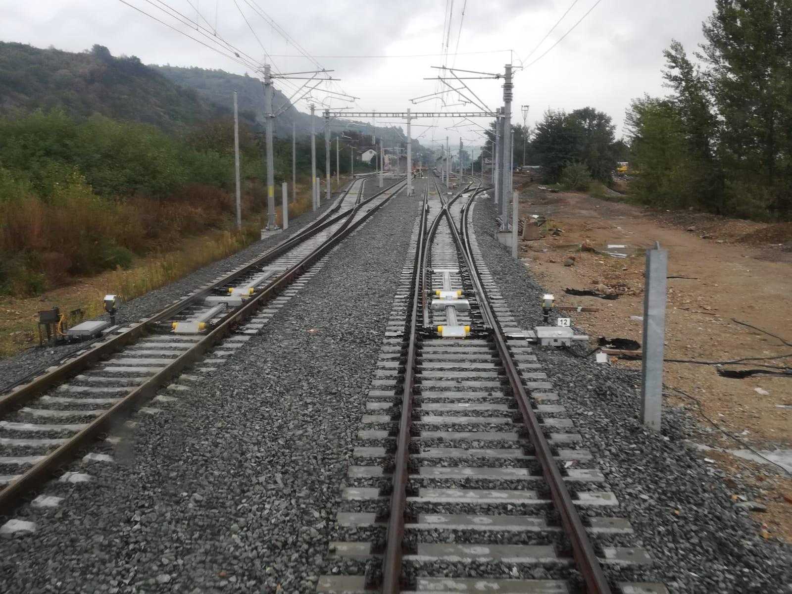 PORR, FCC și Strabag concurează pentru modernizarea liniei feroviare Ploiești–Valea Călugărească
