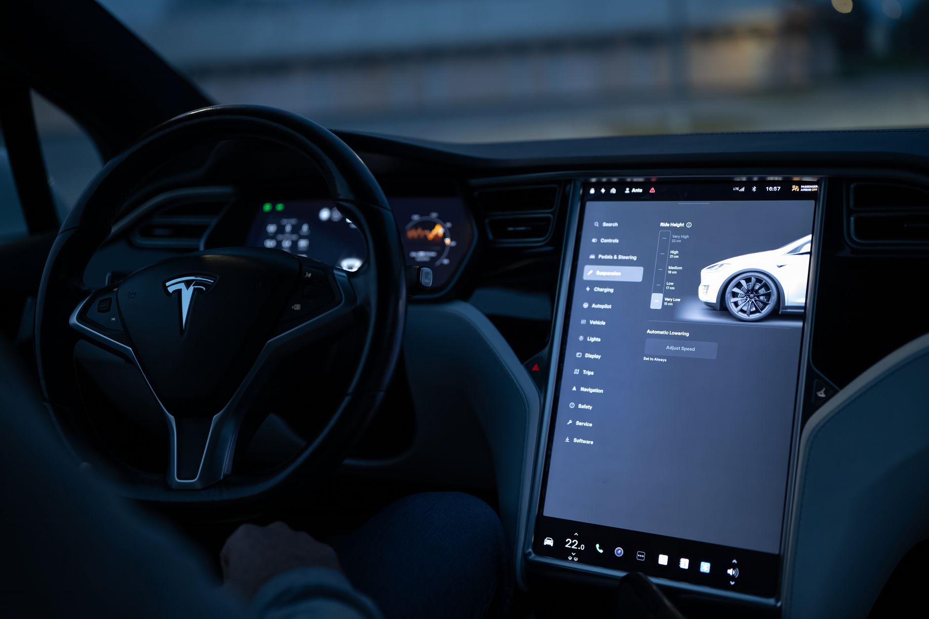 Tesla va comercializa modelul autonom Cybercab către clienți privați începând cu sfârșitul anului 2026