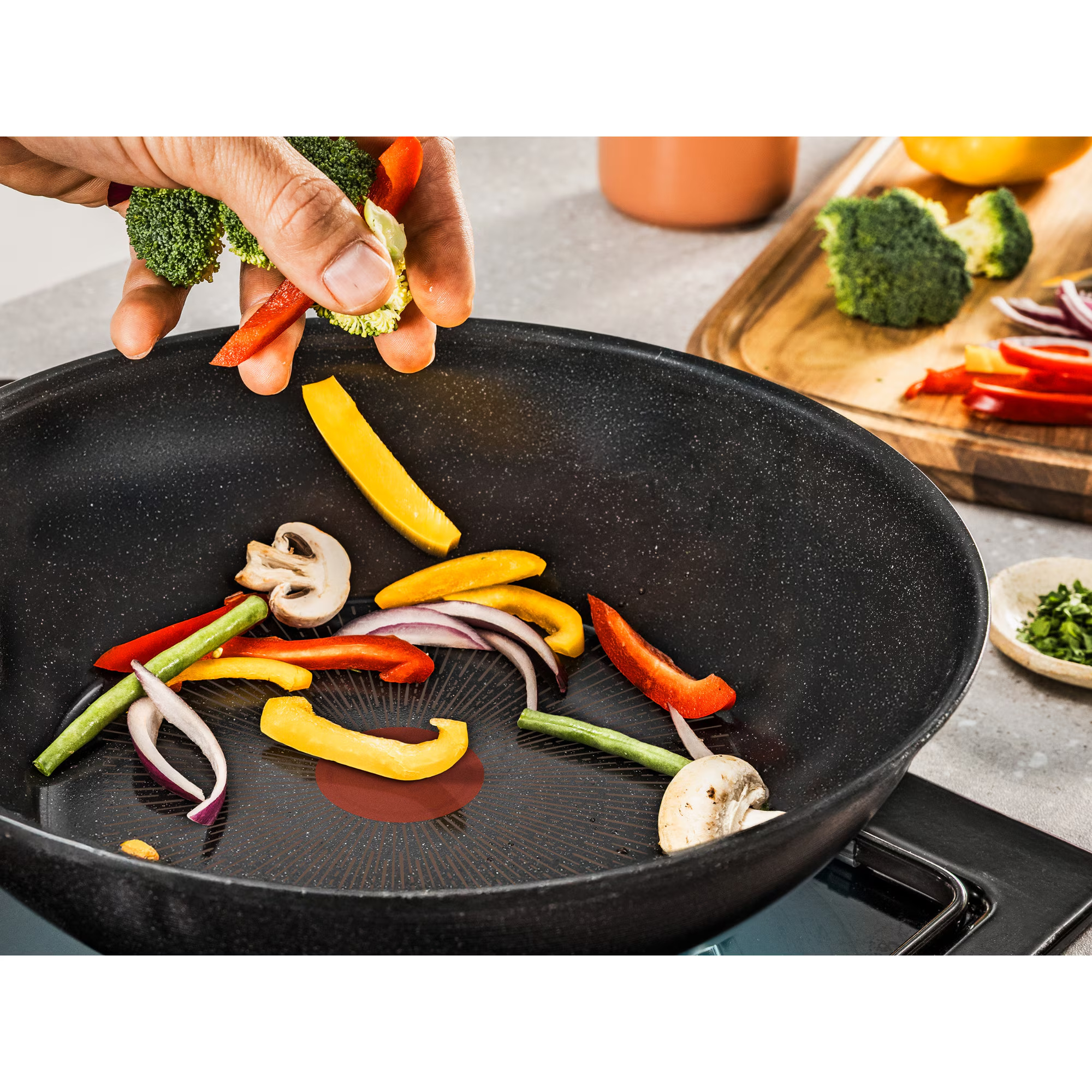 Grupul SEB riscă proces în Franța din cauza substanțelor PFAS utilizate în produsele Tefal