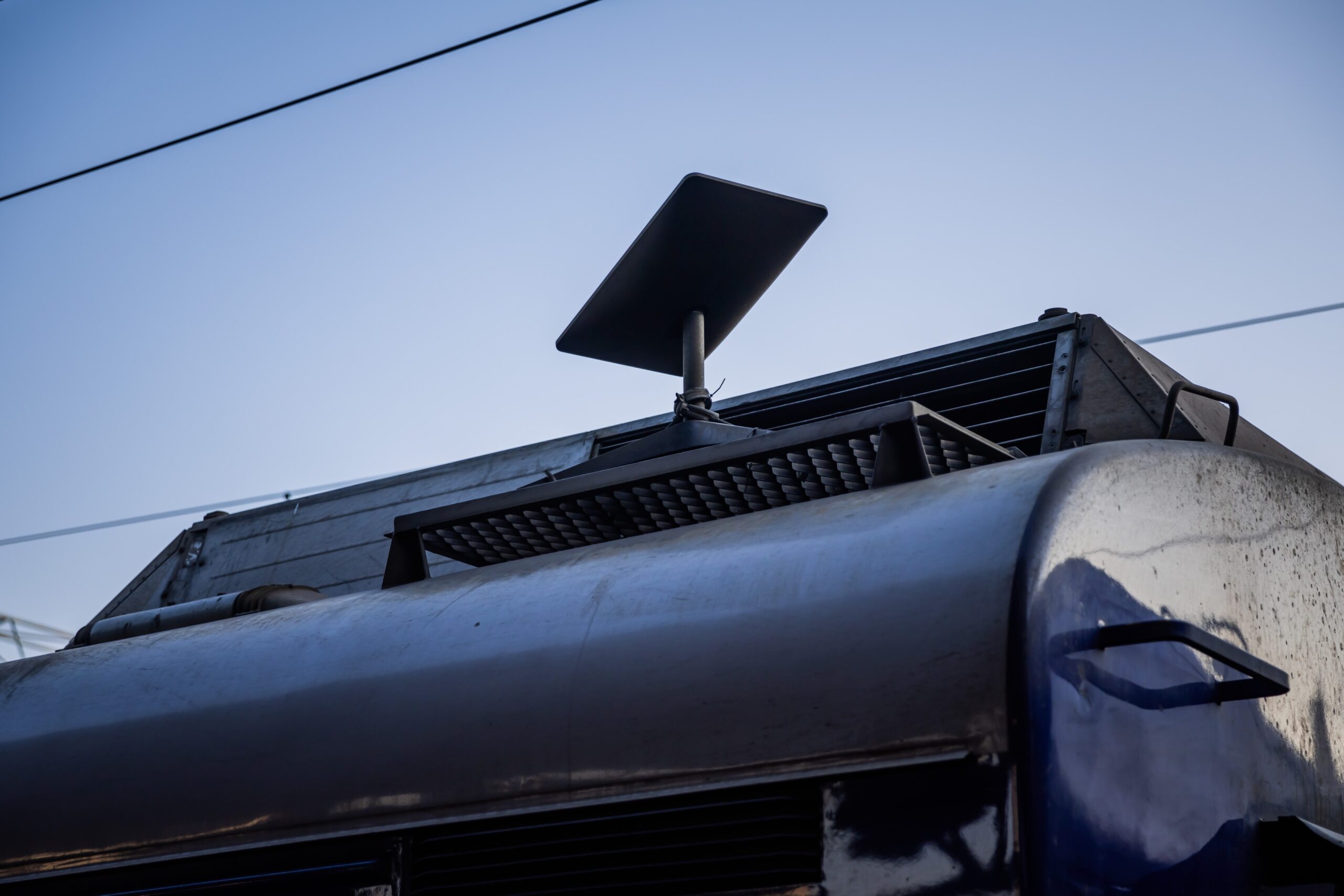 Elon Musk acuză Ucraina că a încălcat condițiile de utilizare ale Starlink după restricții de viteză