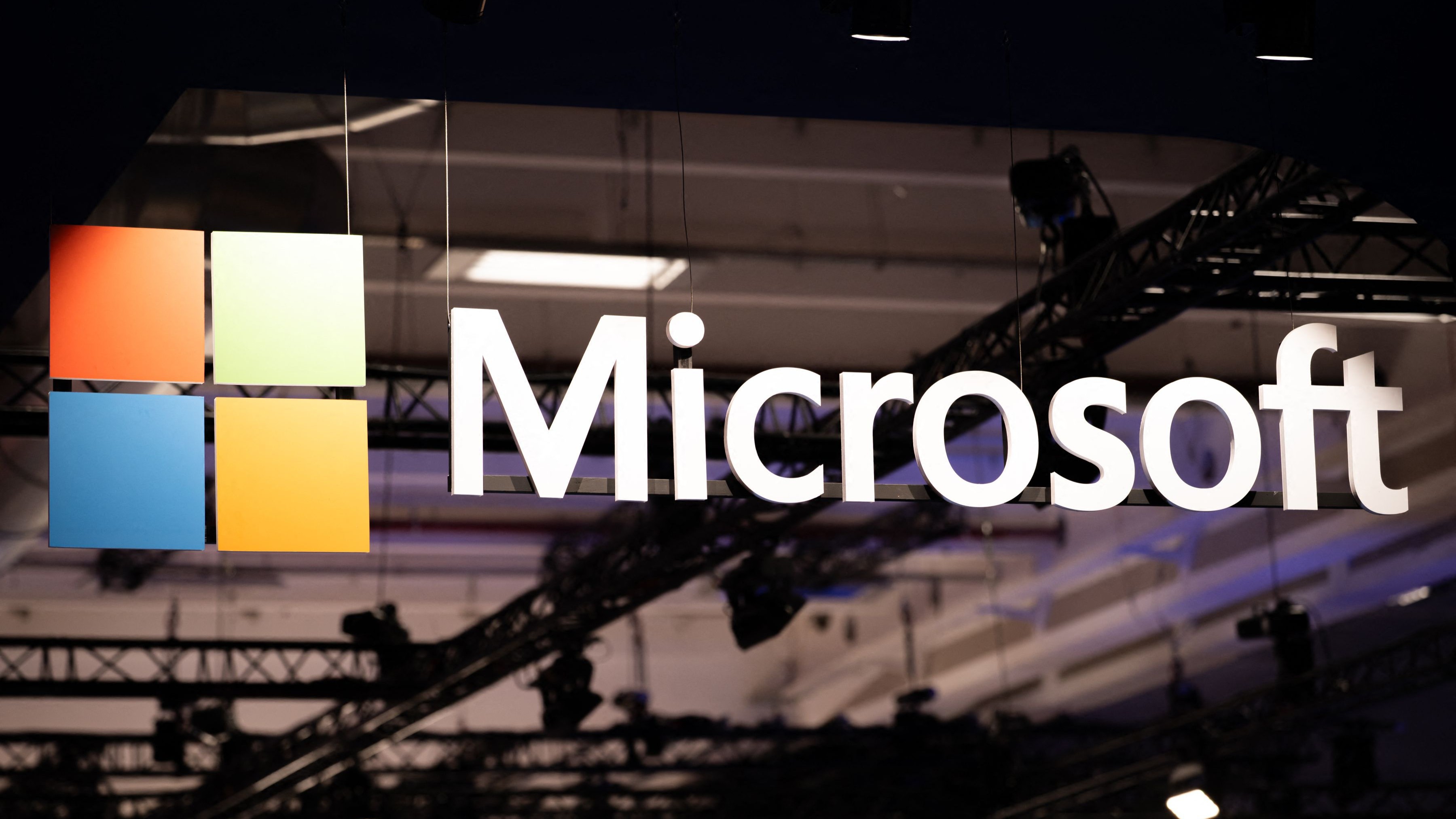 Microsoft oferă pachete de plecare voluntară pentru aproximativ 27% din angajații săi global