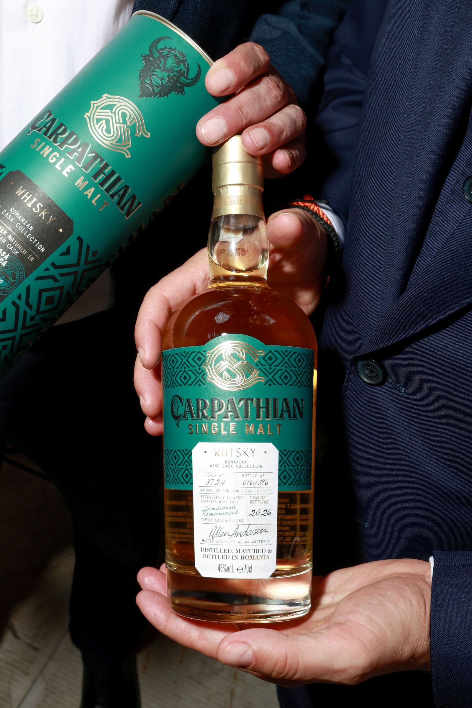 Alexandrion Group lansează ediții limitate de Carpathian Single Malt Whisky și susține conservarea naturii