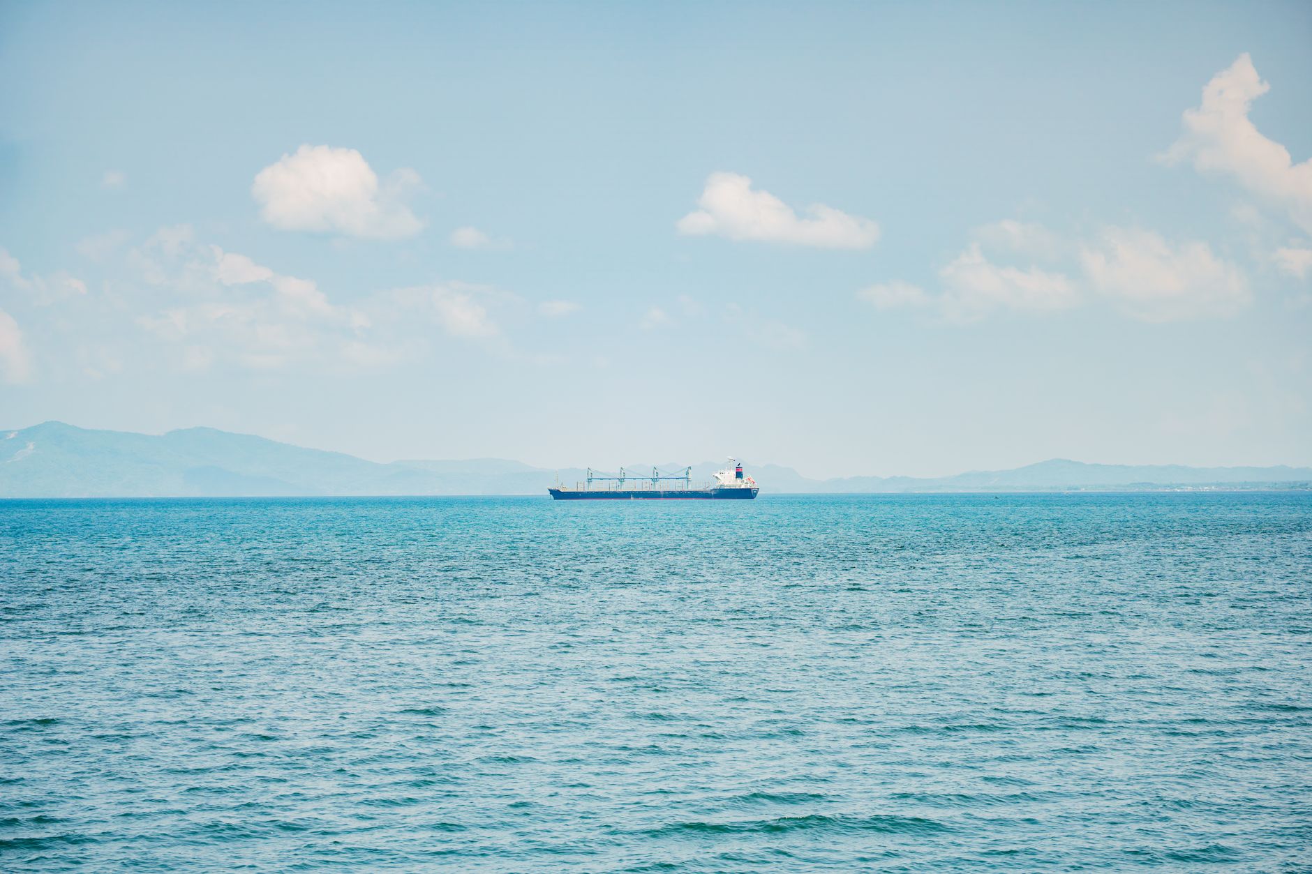 Creșterea costurilor de asigurare în Marea Neagră poate duce la scumpirea combustibililor în România