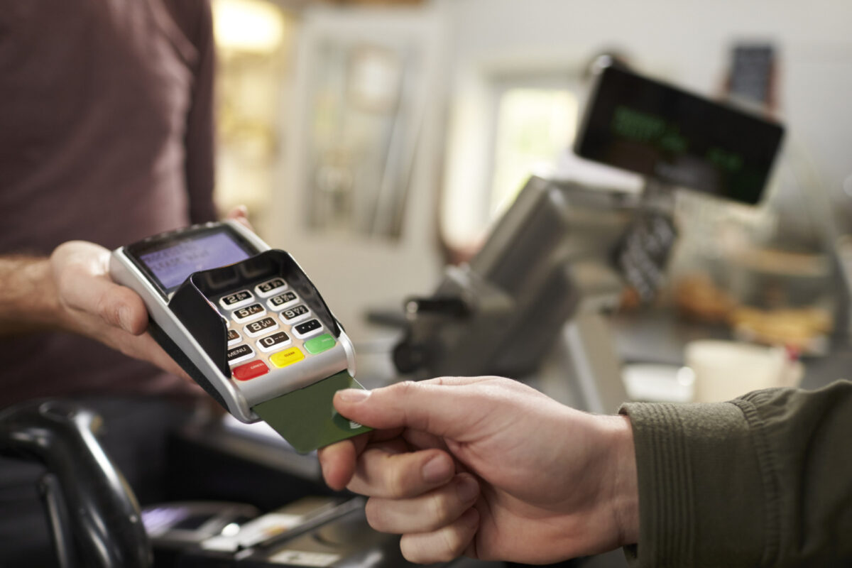 Parteneriat între Visa și Symphopay pentru modernizarea serviciilor de plată ale băncilor din Europa