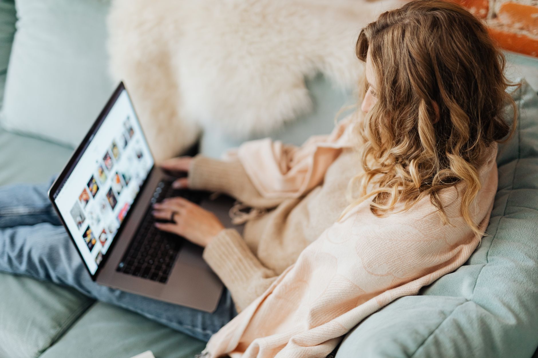 Black Friday: Barierele digitale pot bloca finalizarea comenzilor în comerțul online