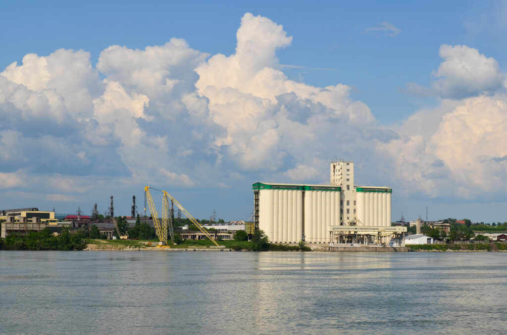 Seceta și poluarea apei afectează activitatea economică: raport WWF și EY