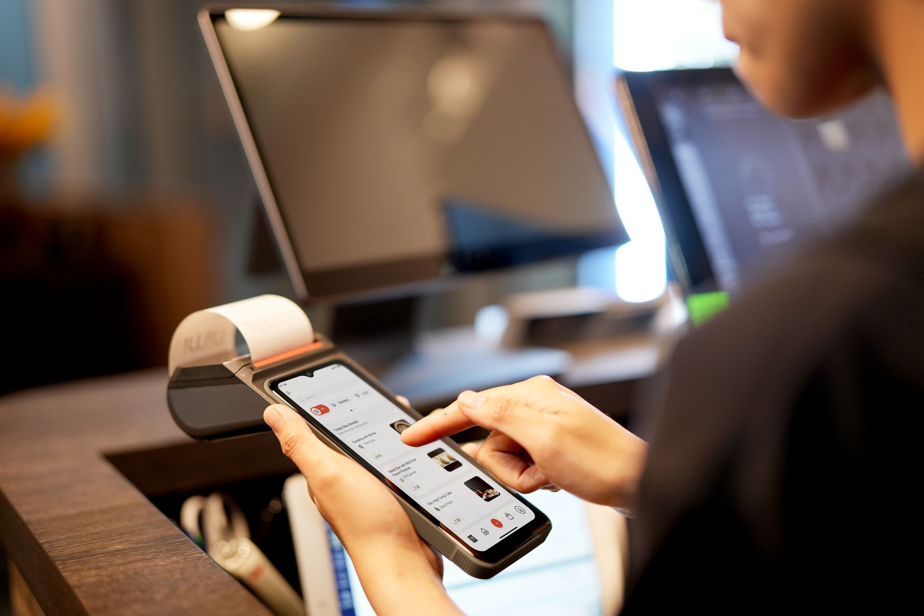 Visa raportează venituri record de 45,9 miliarde dolari, dar prognoza pentru 2027 este mai prudentă