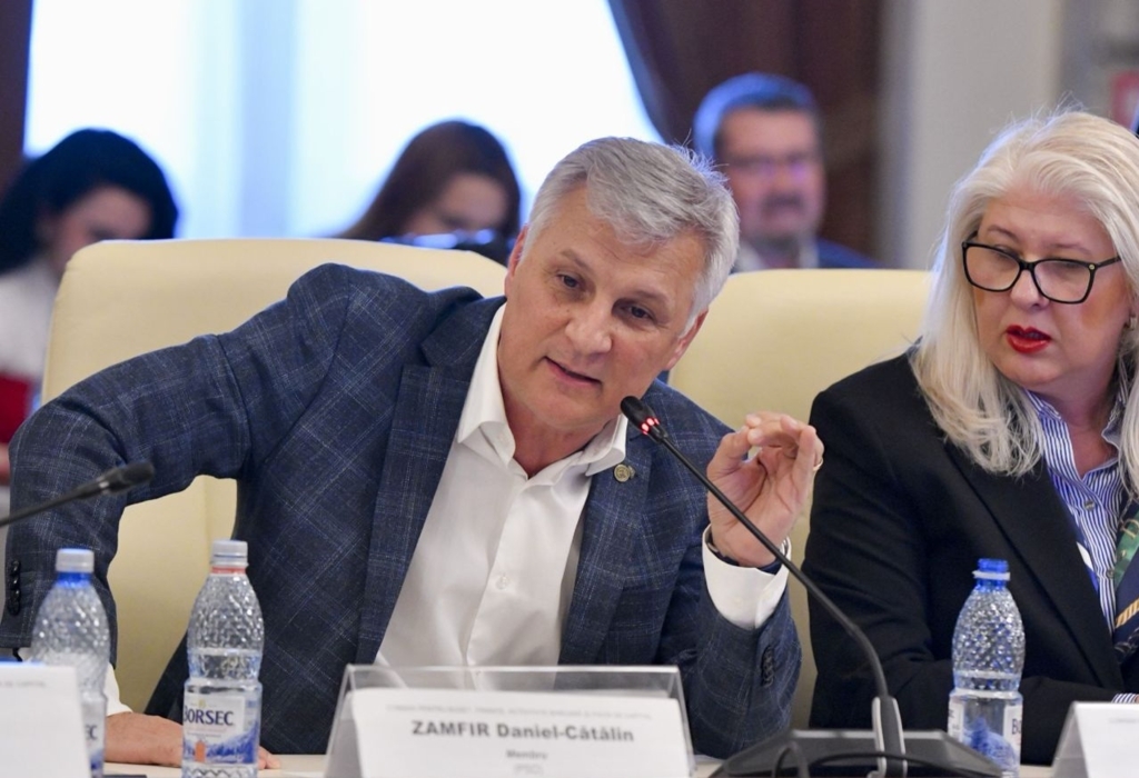 Ministrul Daniel Zamfir acuză blocarea miliardelor de lei la Ministerul Economiei