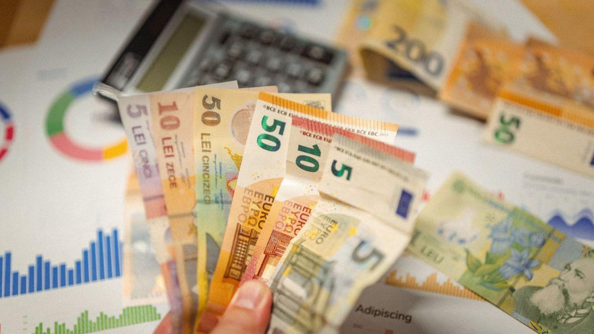 Datoria publică a României a depășit pragul de 60% din PIB. Avertisment de la Adrian Negrescu