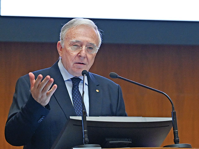 Mugur Isărescu avertizează: Pierderea credibilității poate afecta economia mai grav decât indicatorii macroeconomici
