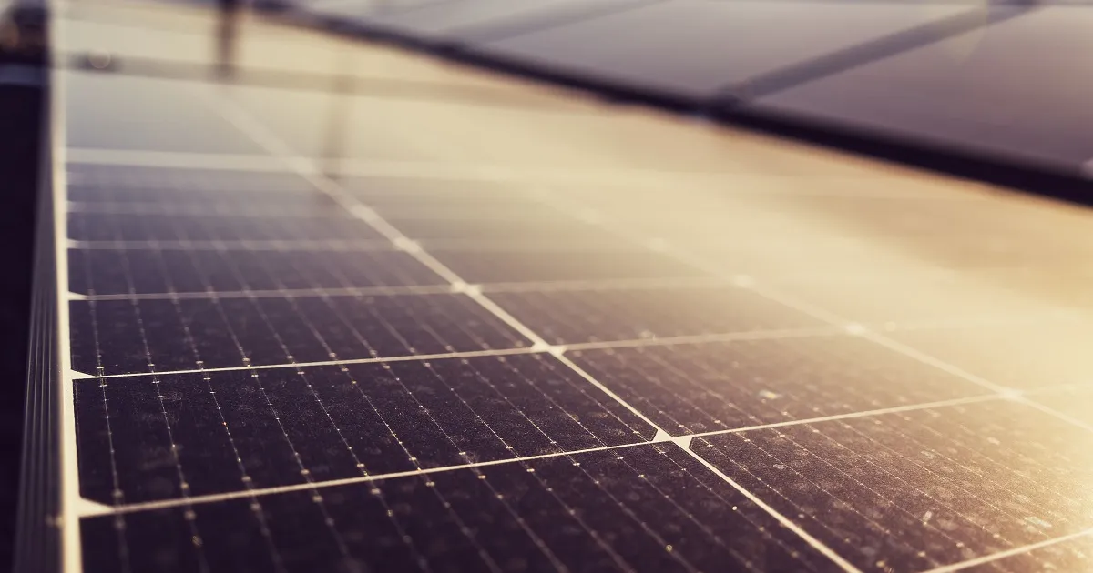 Tehnologia perovskit poate crește eficiența panourilor solare cu 30% față de siliciu