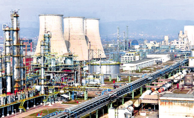 Chimcomplex atrage 55 de milioane de euro de la o firmă afiliată pentru investiții și certificate de emisii