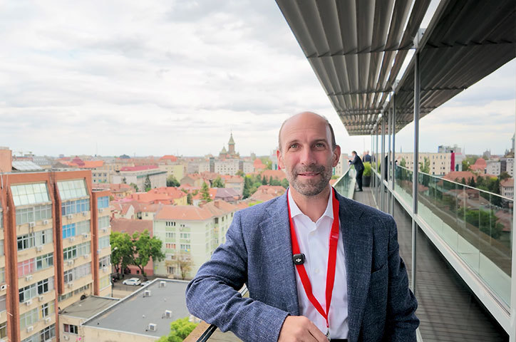 Investiții în start-up-uri: Scott Hartley susține că originea antreprenorilor nu contează în fața energiei și încrederii