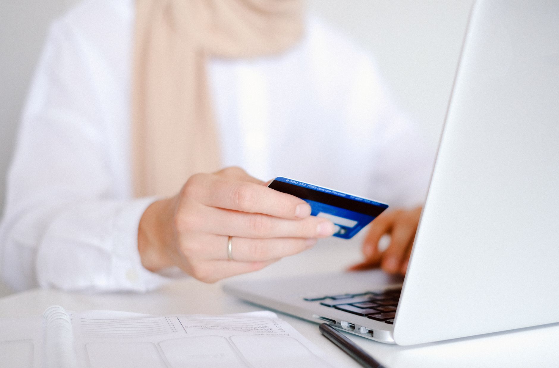 UniCredit Consumer Financing și evomag lansează un nou serviciu de finanțare online pentru cumpărături