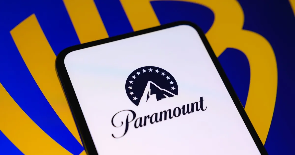 Fuziune masivă în Hollywood: Paramount va prelua Warner Bros într-o tranzacție de 111 miliarde de dolari