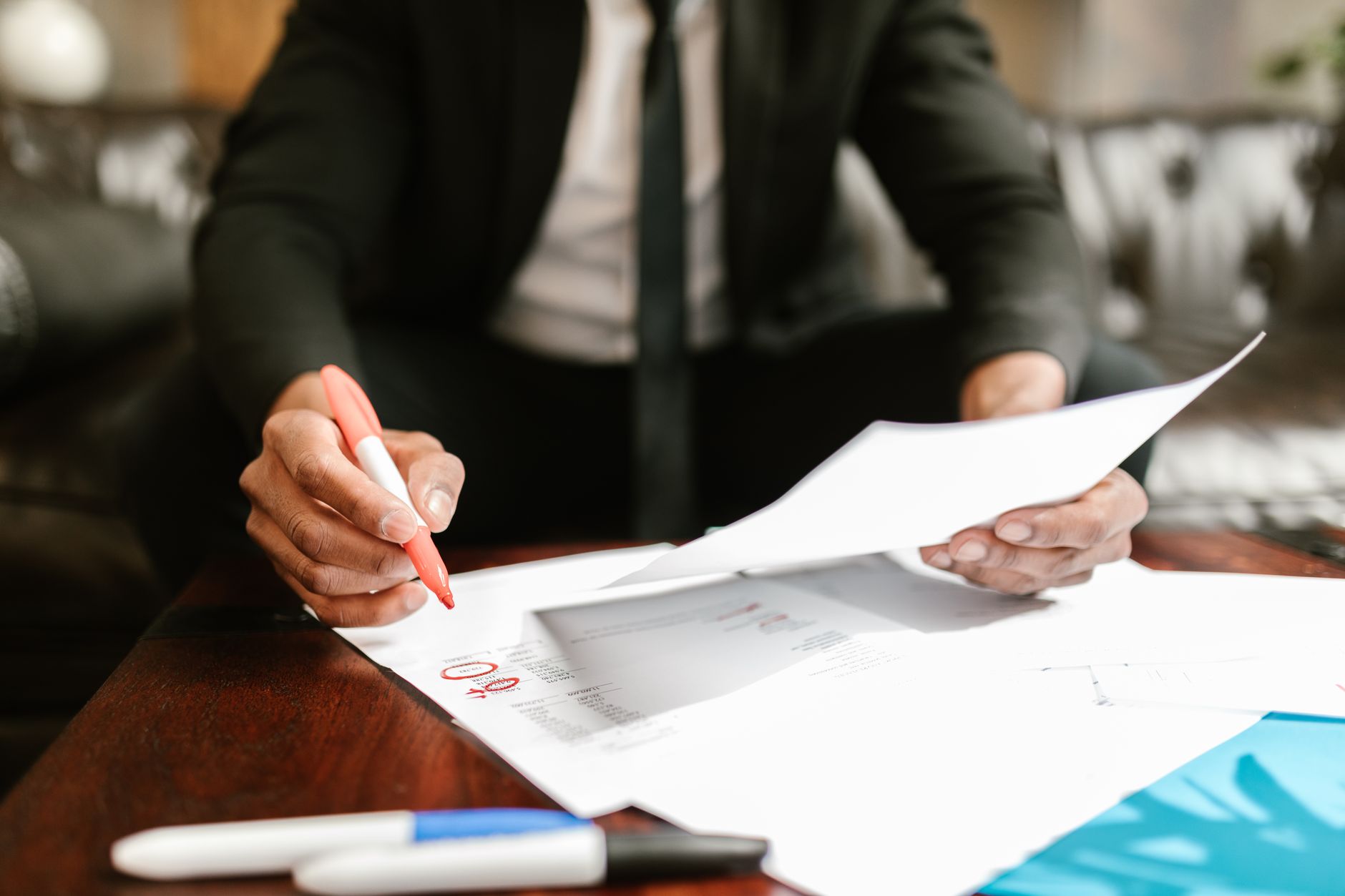 Testul productivității în brokerajul de credite: rețelele cresc, dar volumul creditelor scade