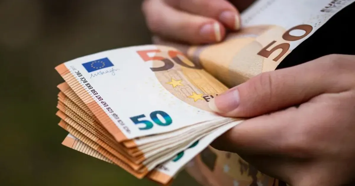 Depreciere masivă a leului: Euro a atins un nou maxim istoric în raport cu moneda națională