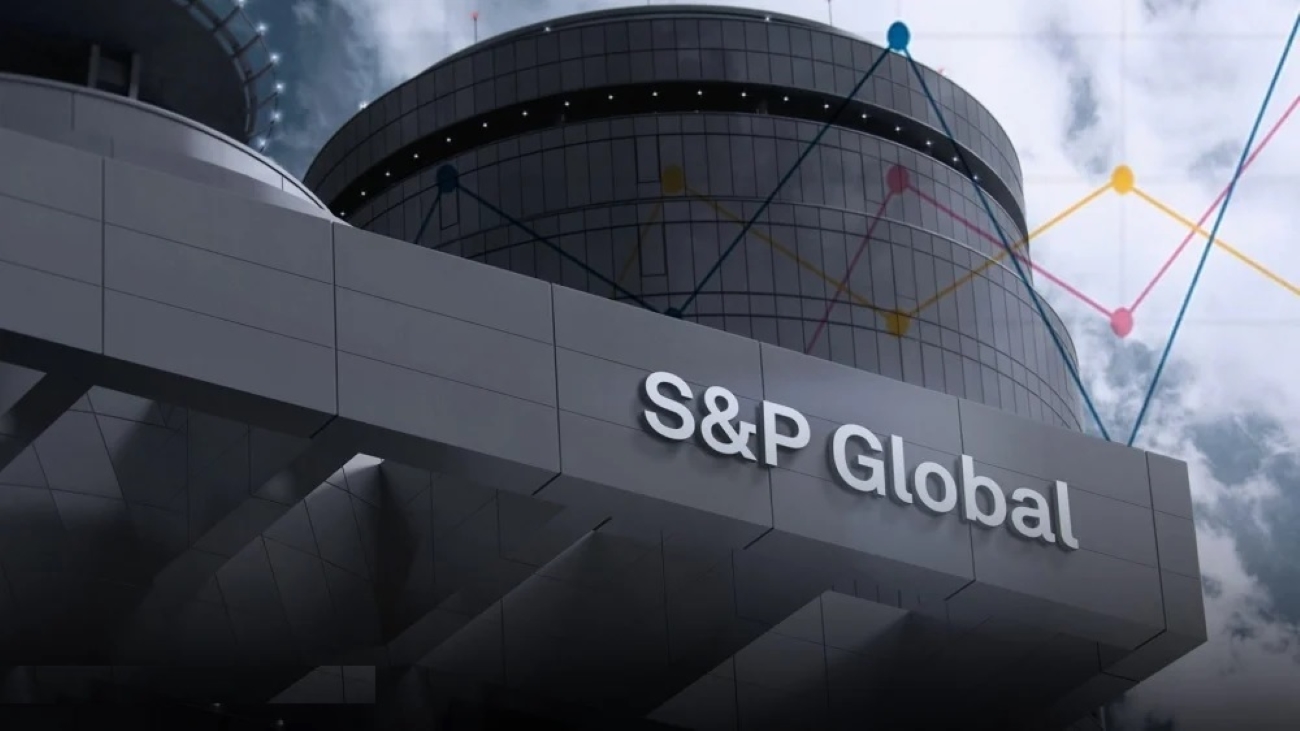 Ratingul României este menținut la limita categoriei investment grade, dar S&P păstrează perspectiva negativă