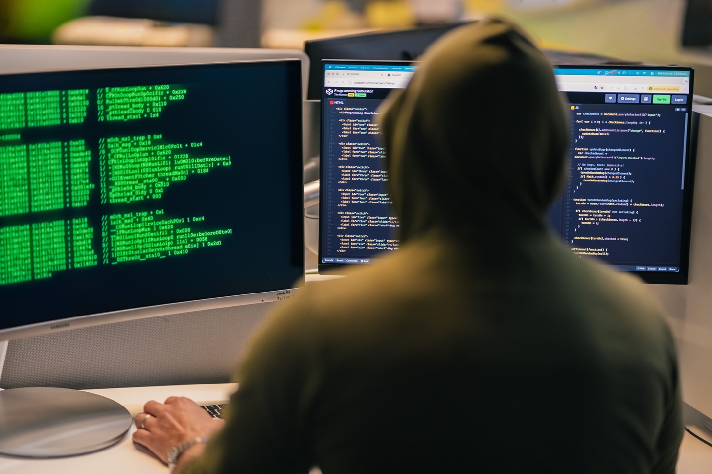 Membru al grupării ShinyHunters, responsabil pentru furtul datelor FBI, arestat în Iordania