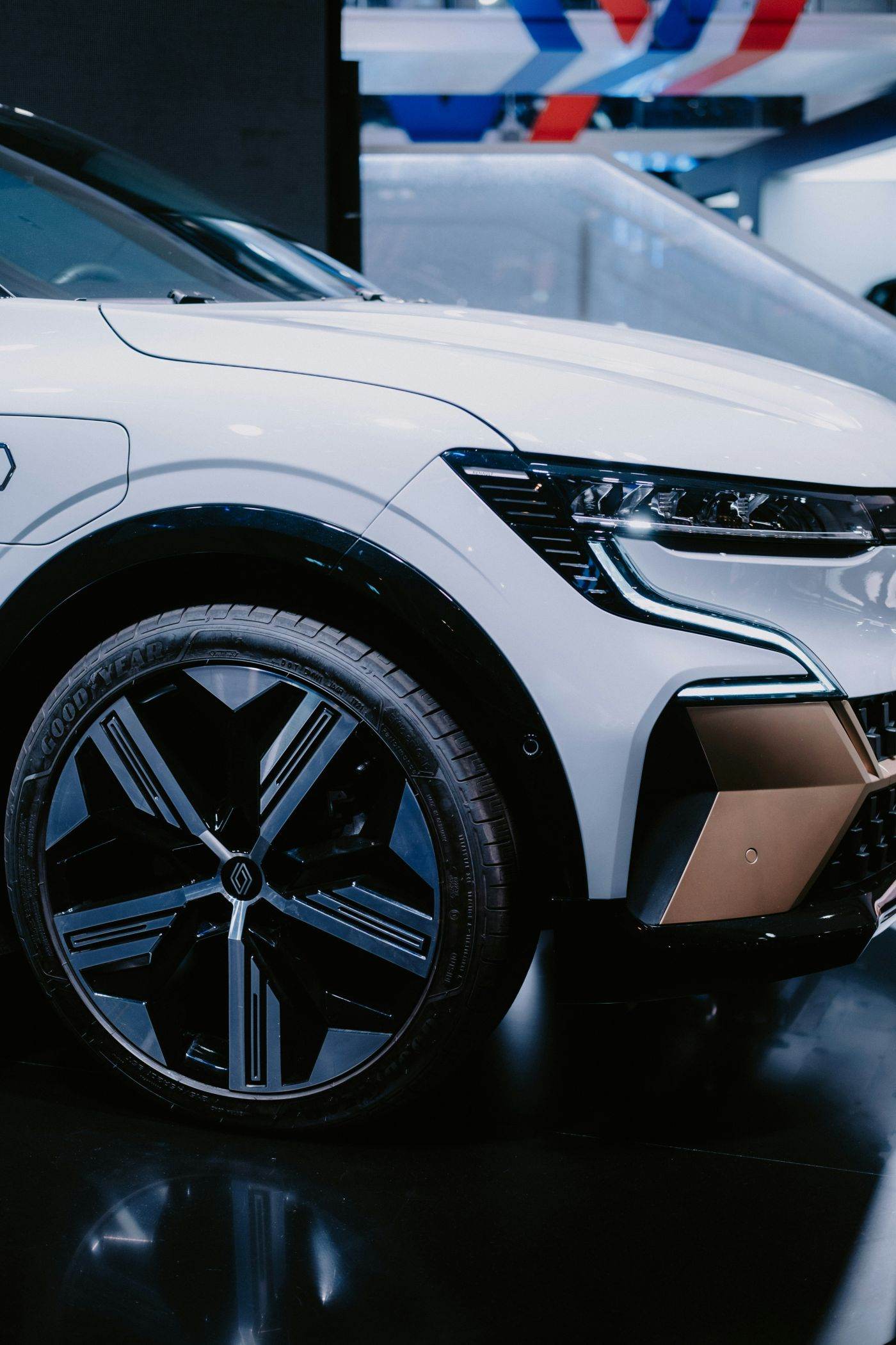 Renault planifică investiții de peste 10 miliarde de euro în Franța pentru vehicule electrice și modele accesibile